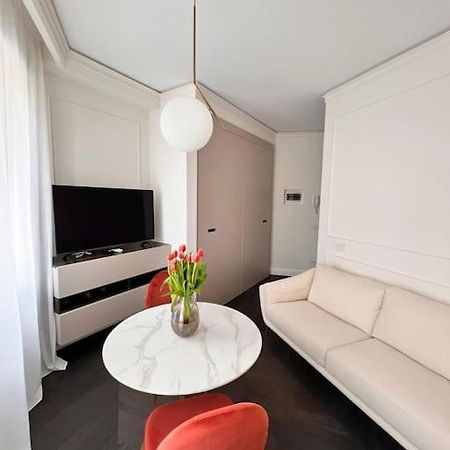 Elegante Appartamento In Zona Tortona-Solari Милано Екстериор снимка