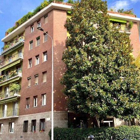 Elegante Appartamento In Zona Tortona-Solari Милано Екстериор снимка
