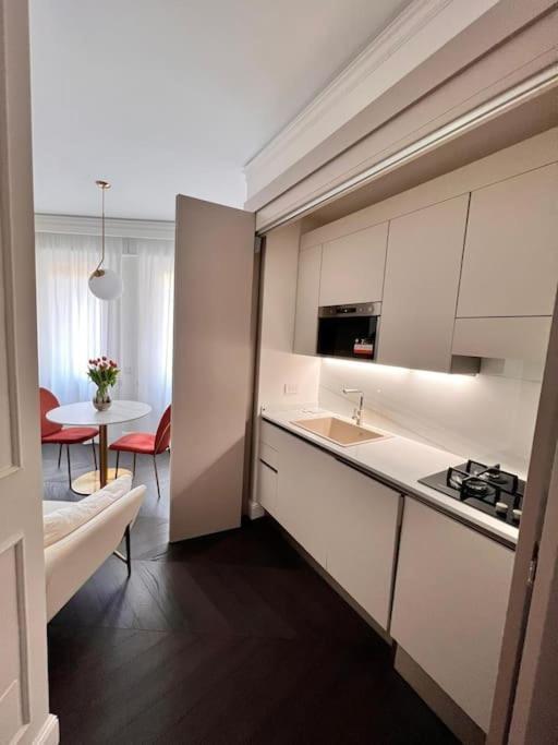 Elegante Appartamento In Zona Tortona-Solari Милано Екстериор снимка