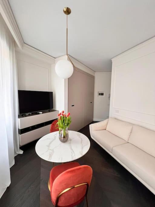 Elegante Appartamento In Zona Tortona-Solari Милано Екстериор снимка